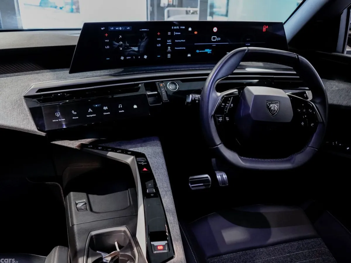 Peugeot 3008 MPV, Electric, 2025, Blue