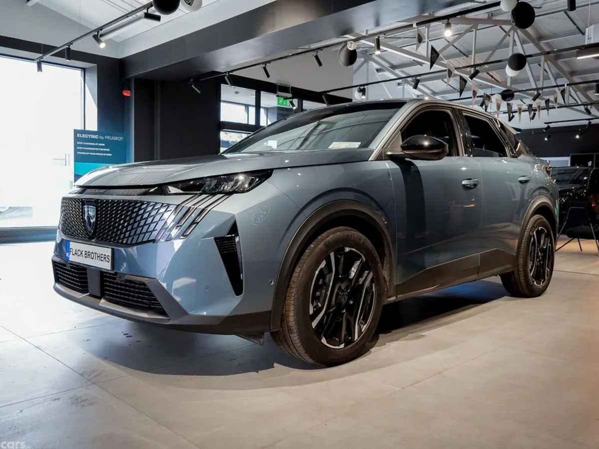 Peugeot 3008 MPV, Electric, 2025, Blue