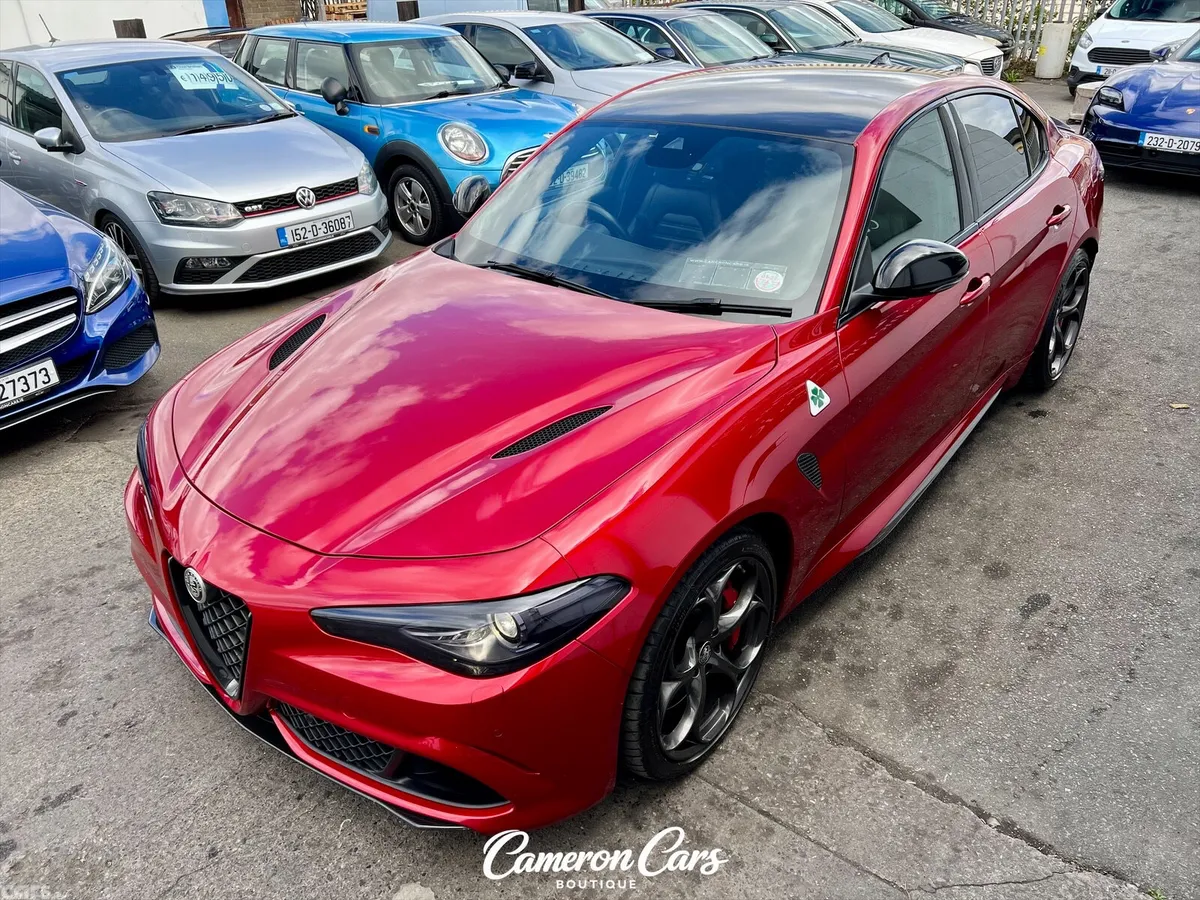 Alfa Romeo Giulia Saloon, Petrol, 2023, Red