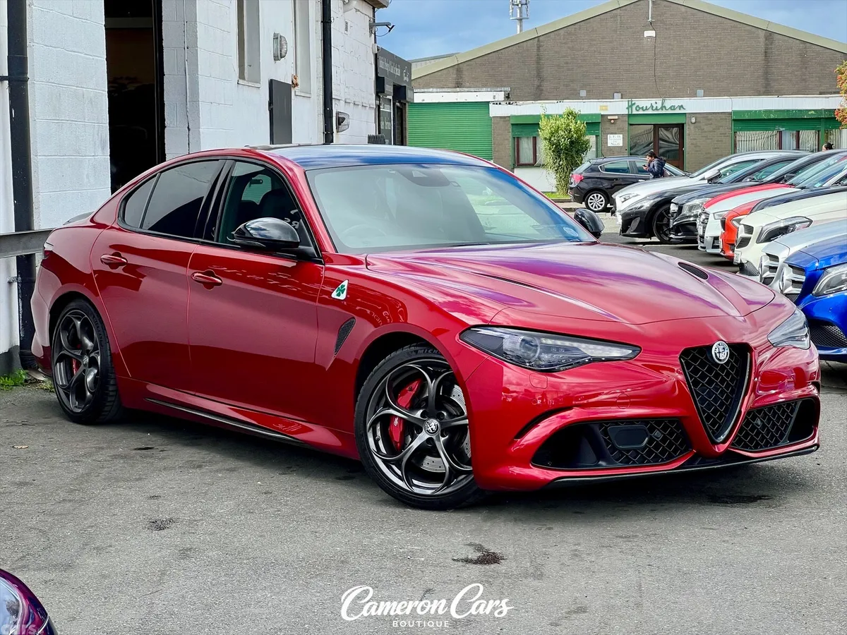 Alfa Romeo Giulia Saloon, Petrol, 2023, Red