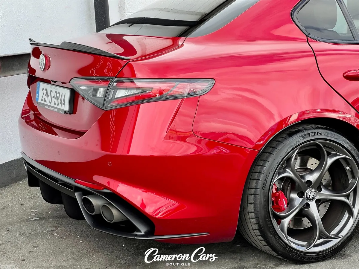 Alfa Romeo Giulia Saloon, Petrol, 2023, Red