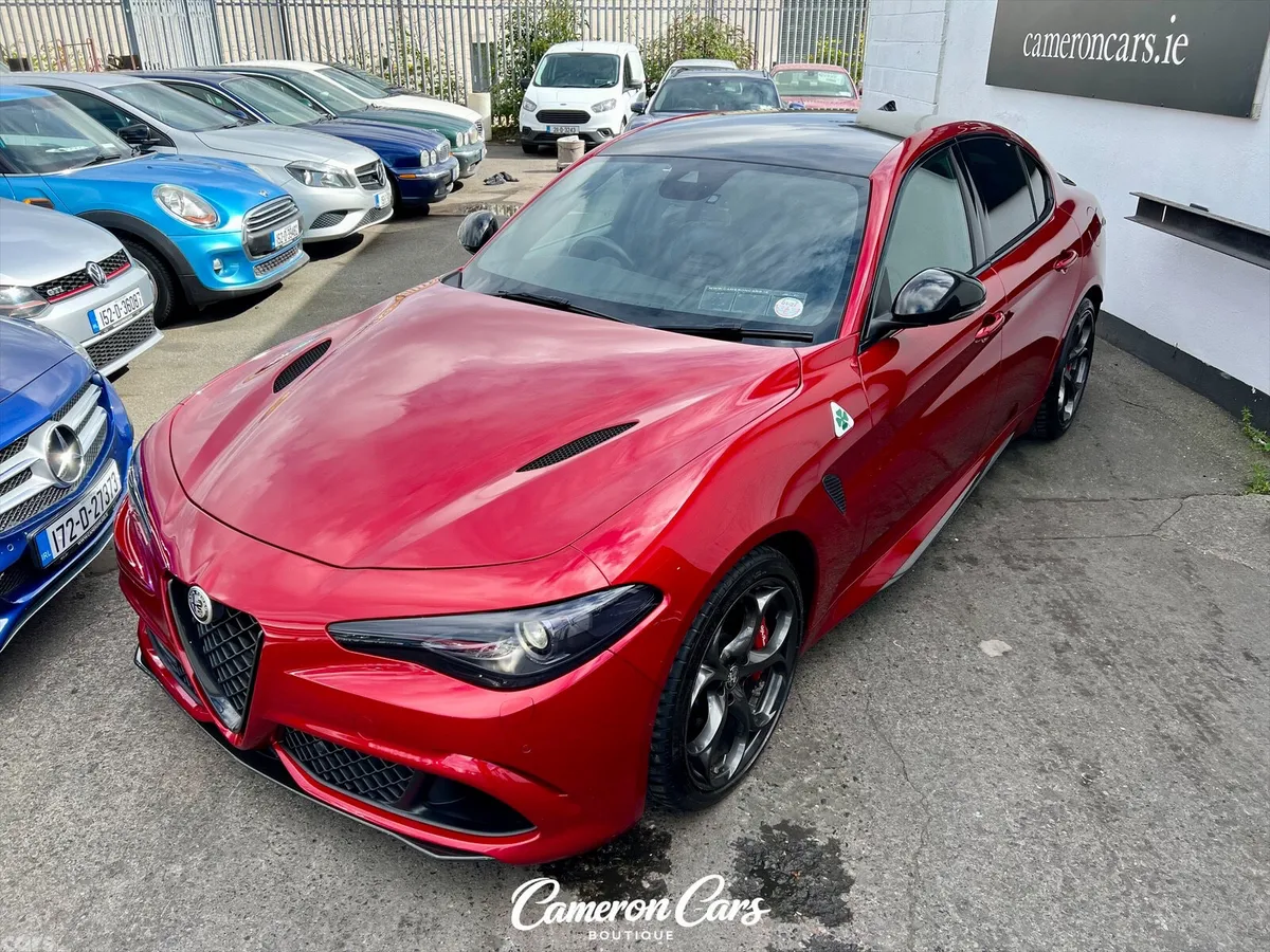 Alfa Romeo Giulia Saloon, Petrol, 2023, Red
