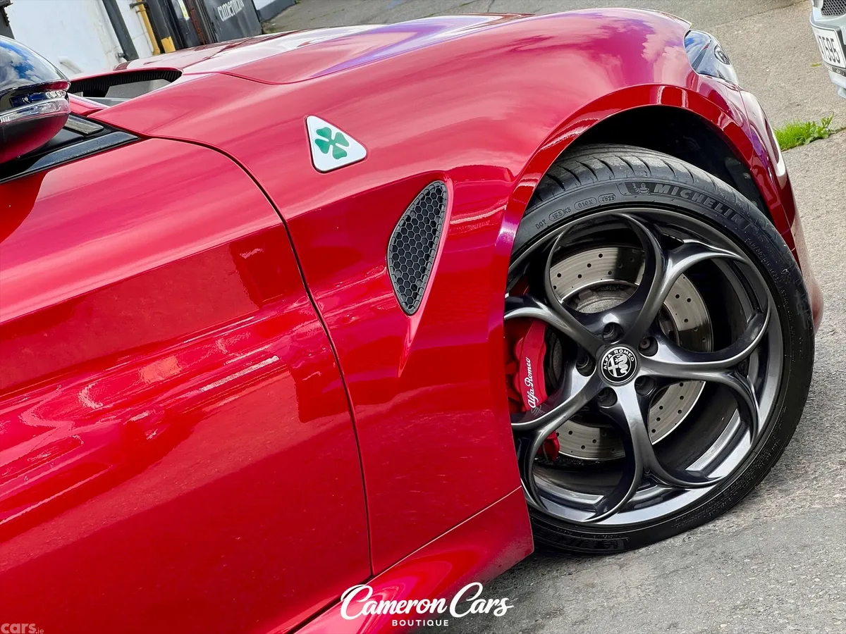 Alfa Romeo Giulia Saloon, Petrol, 2023, Red