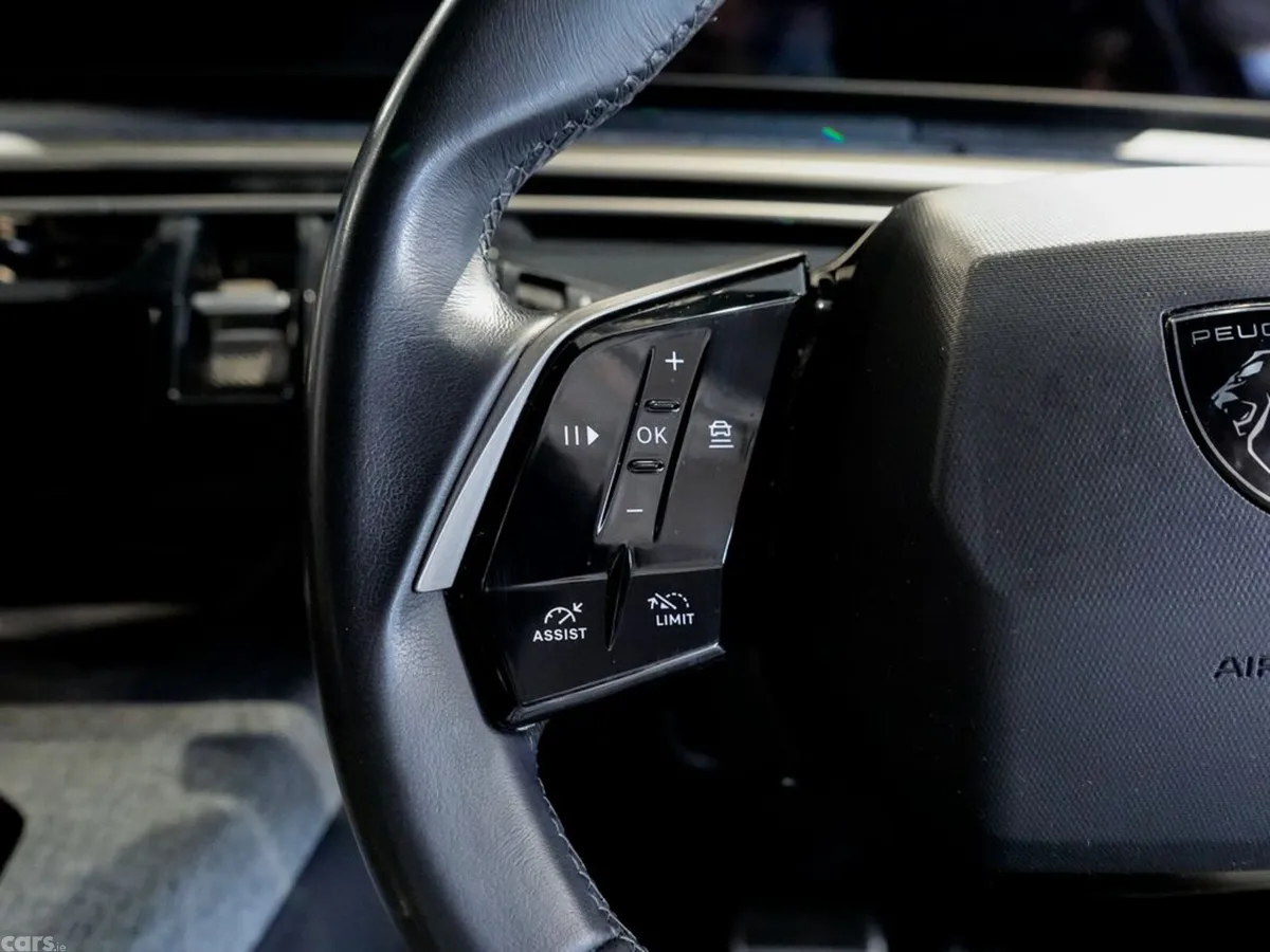 Peugeot 3008 MPV, Petrol Hybrid, 2025, Blue