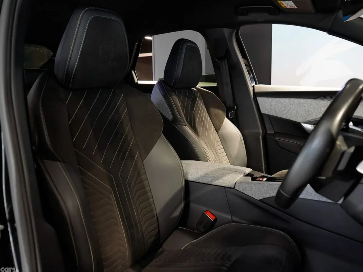 Peugeot 3008 MPV, Petrol Hybrid, 2024, Black