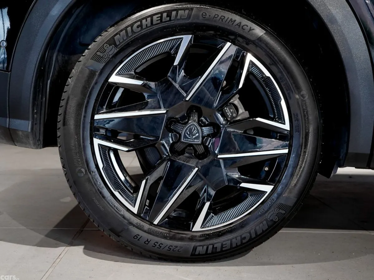 Peugeot 3008 MPV, Petrol Hybrid, 2024, Black