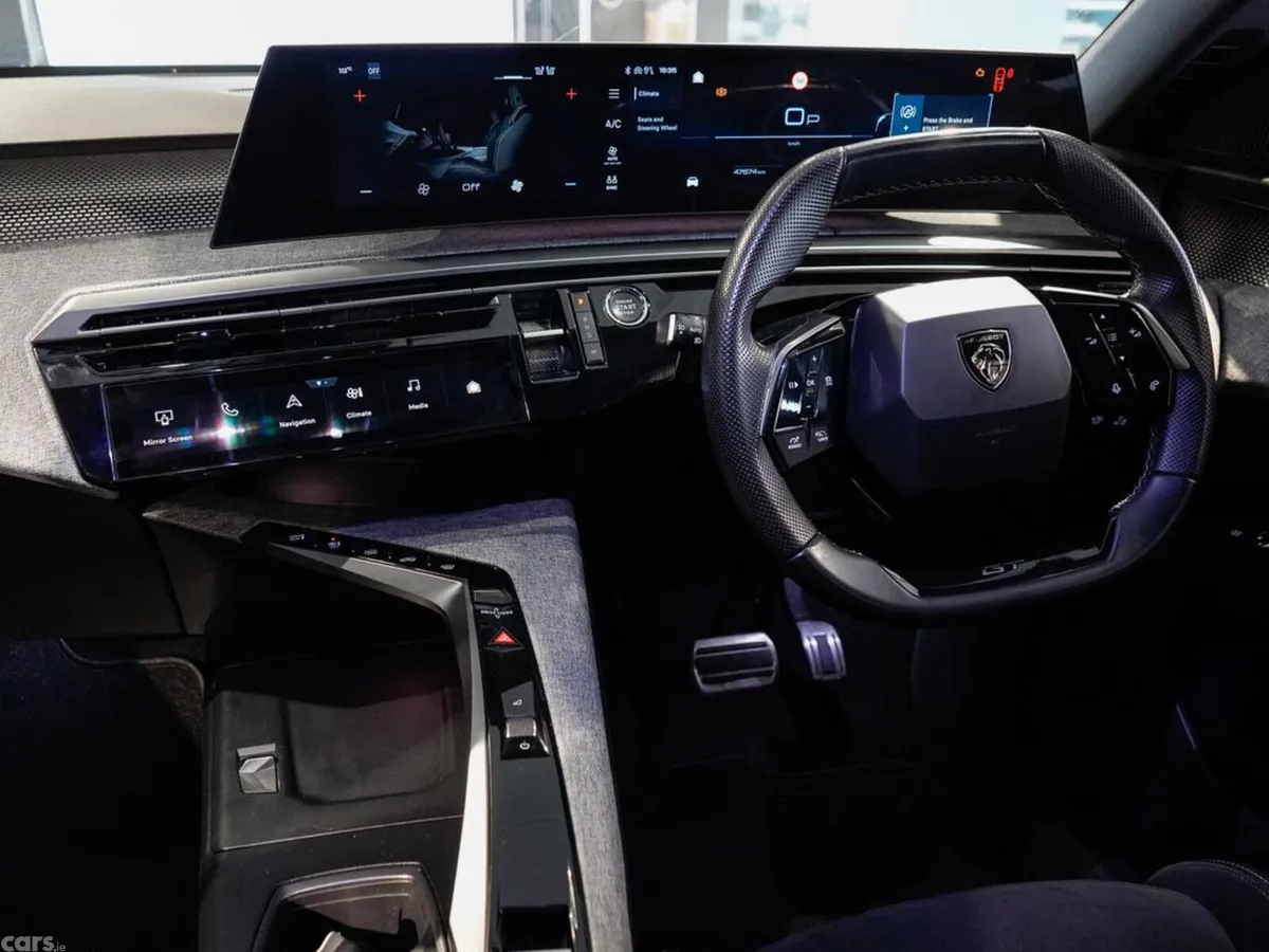 Peugeot 3008 MPV, Petrol Hybrid, 2024, Black