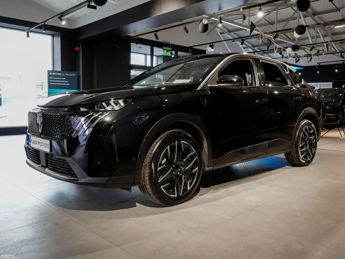 Peugeot 3008 MPV, Petrol Hybrid, 2024, Black