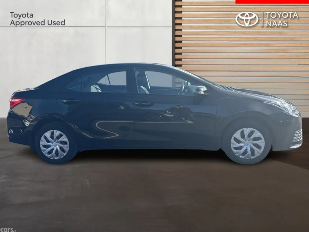 Toyota Corolla Saloon, Petrol, 2018, Black