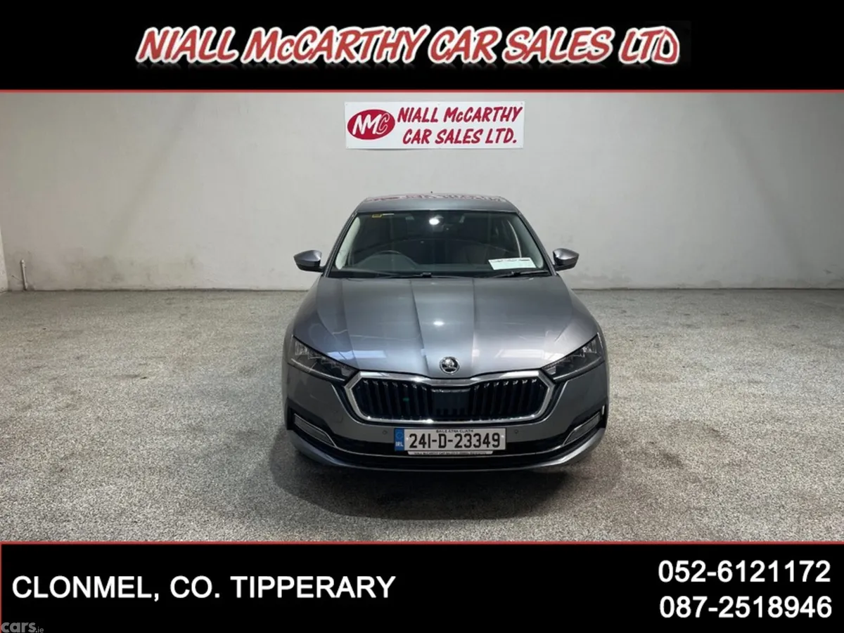 Skoda Octavia Hatchback, Diesel, 2024, Grey