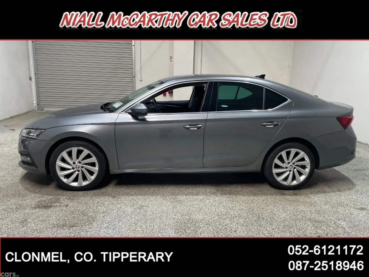 Skoda Octavia Hatchback, Diesel, 2024, Grey
