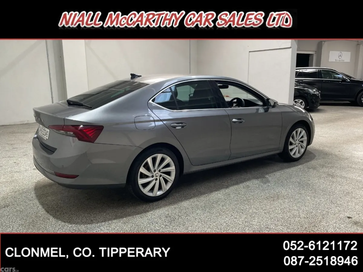 Skoda Octavia Hatchback, Diesel, 2024, Grey