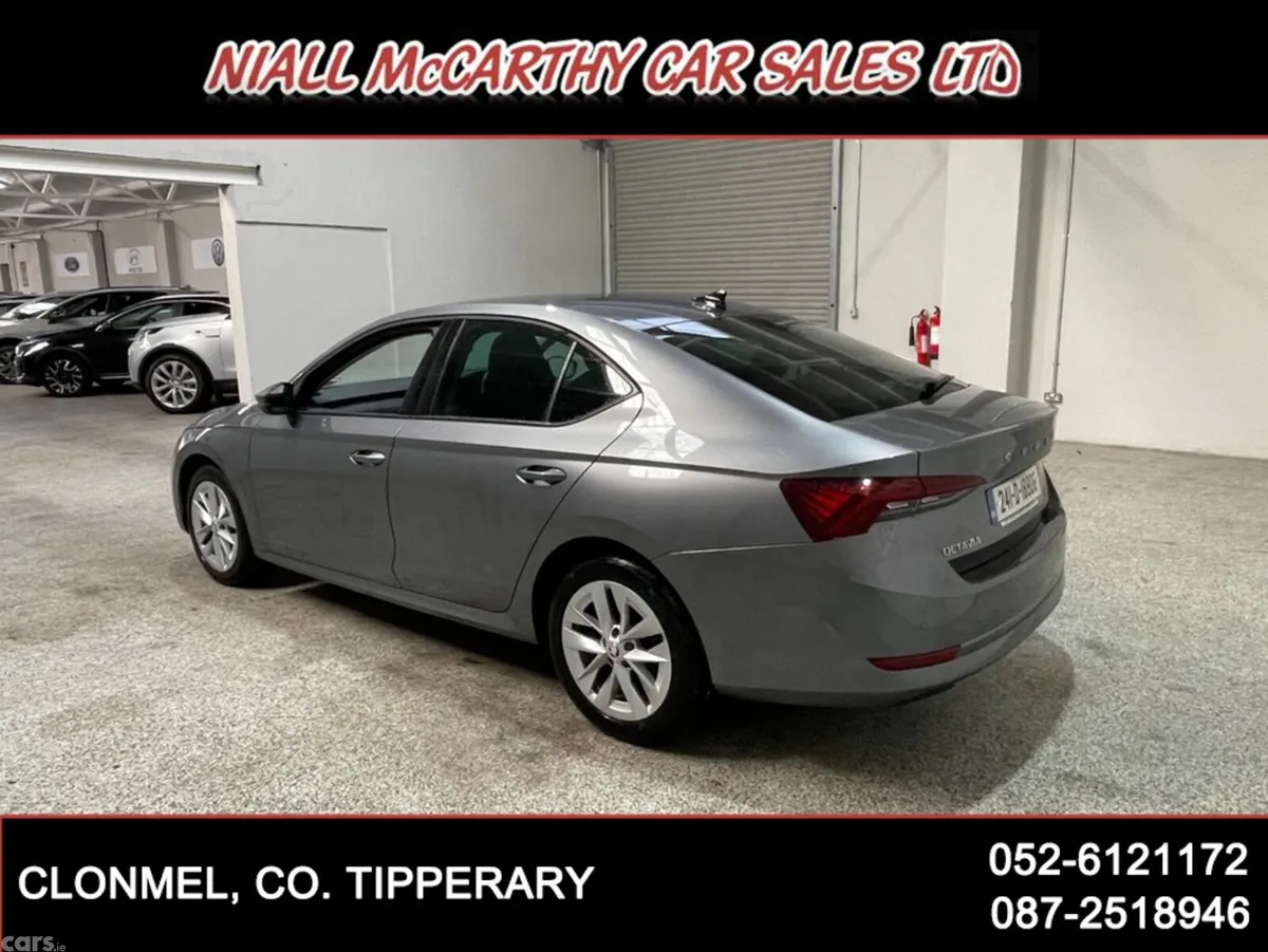 Skoda Octavia Hatchback, Petrol, 2024, Grey