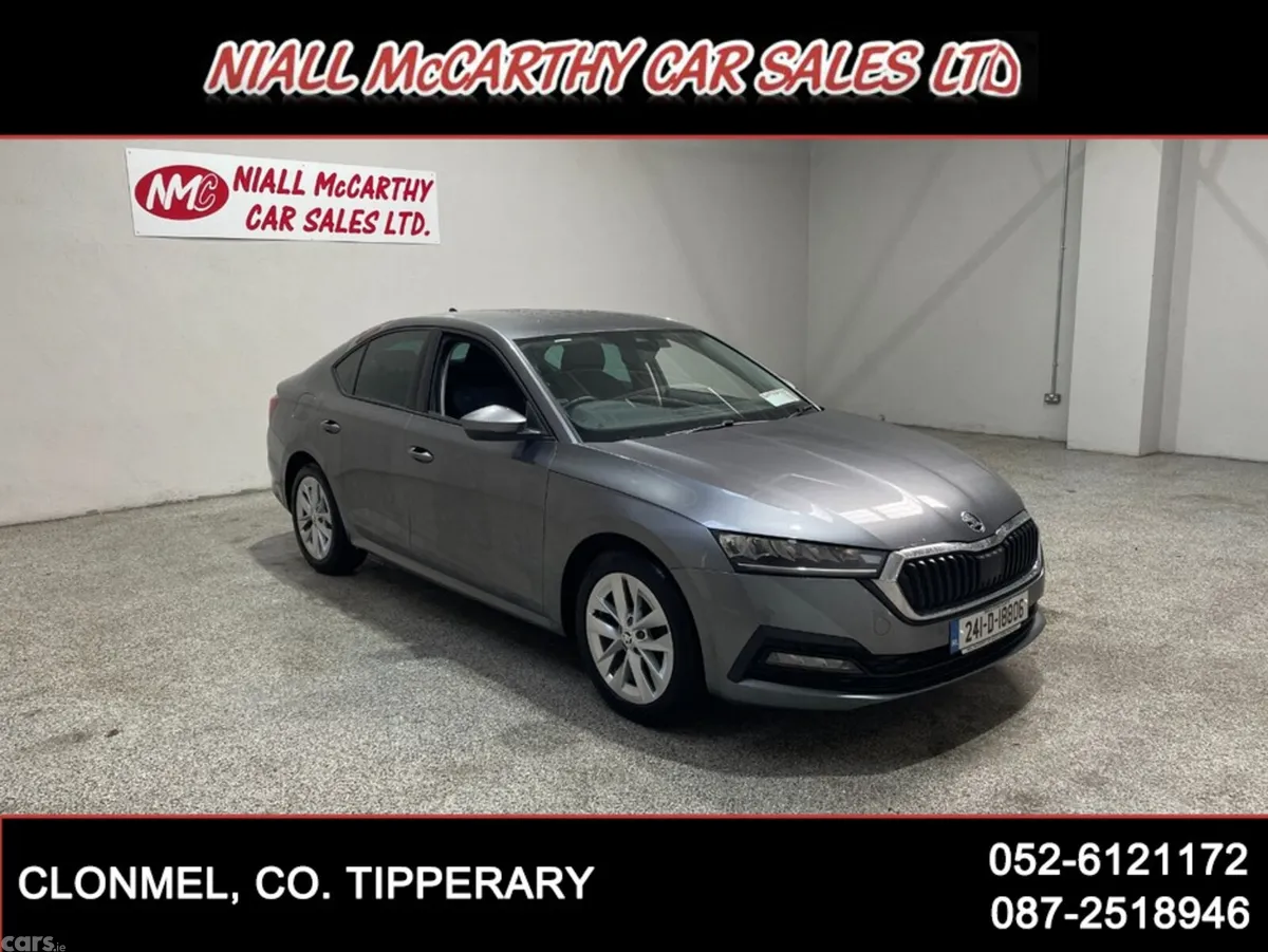 Skoda Octavia Hatchback, Petrol, 2024, Grey