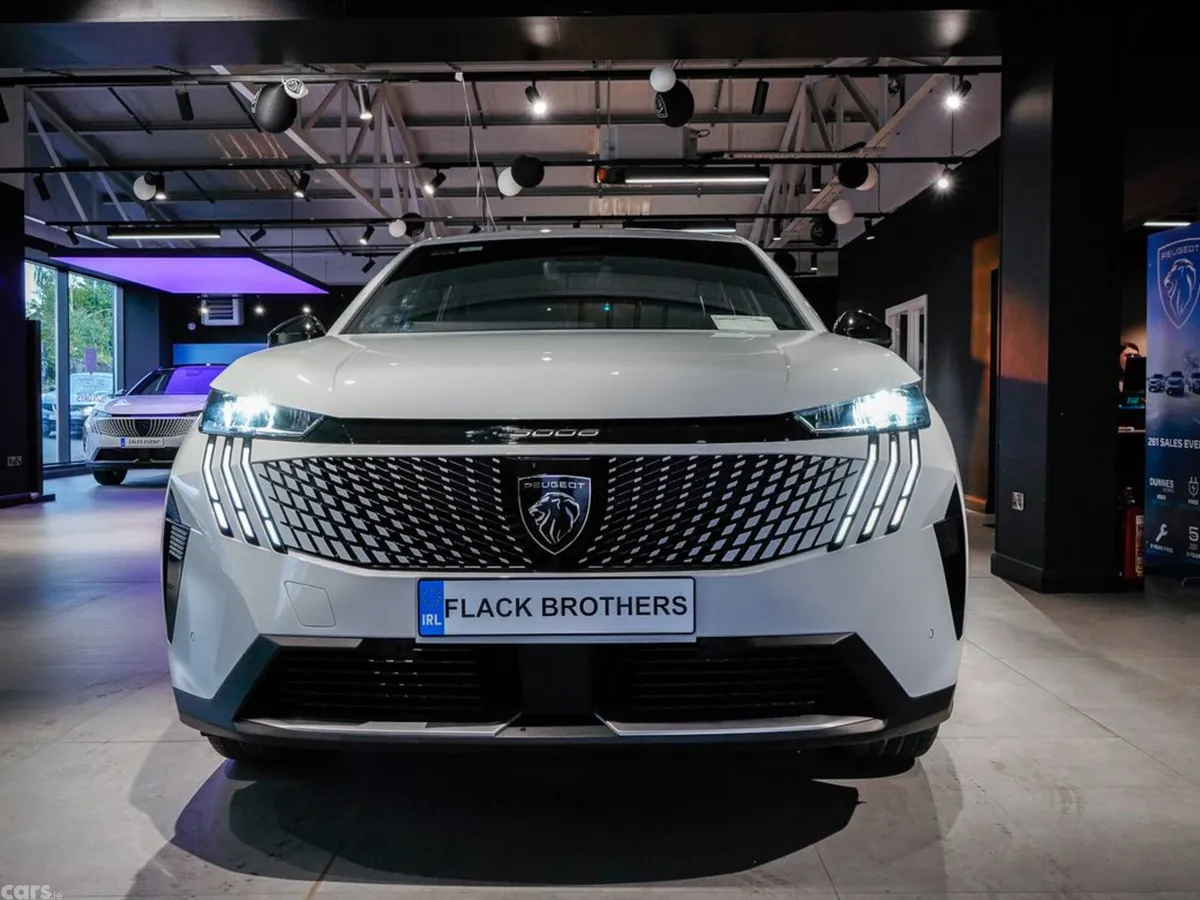 Peugeot 3008 MPV, Petrol Hybrid, 2025, White