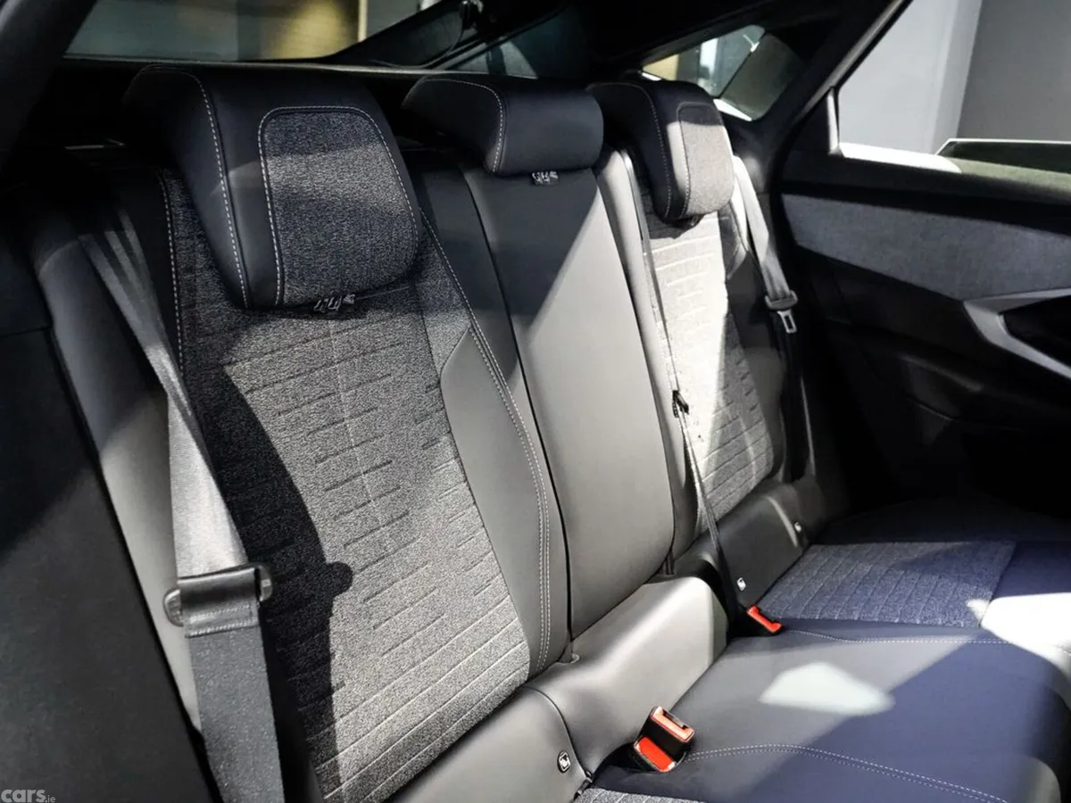 Peugeot 3008 MPV, Petrol Hybrid, 2025, White
