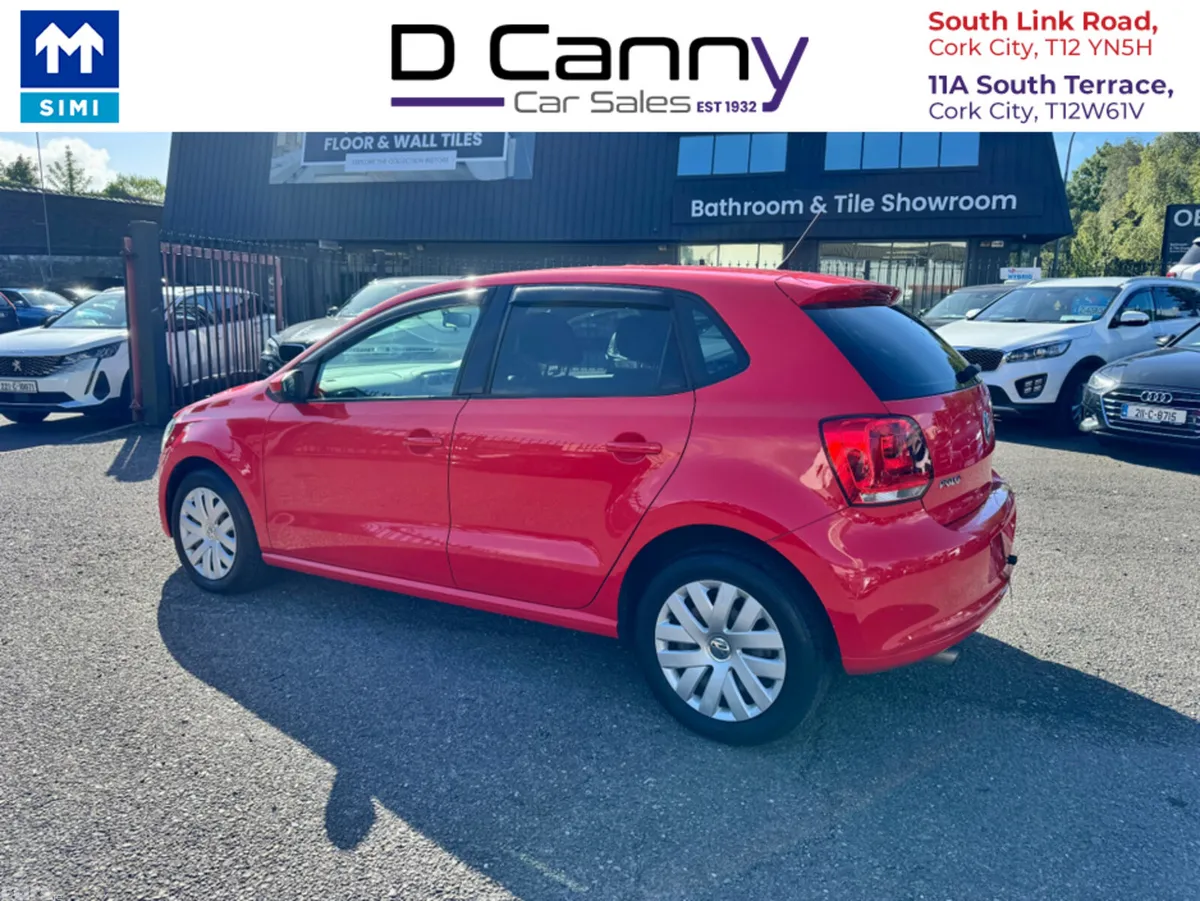 Volkswagen Polo Hatchback, Petrol, 2013, Red