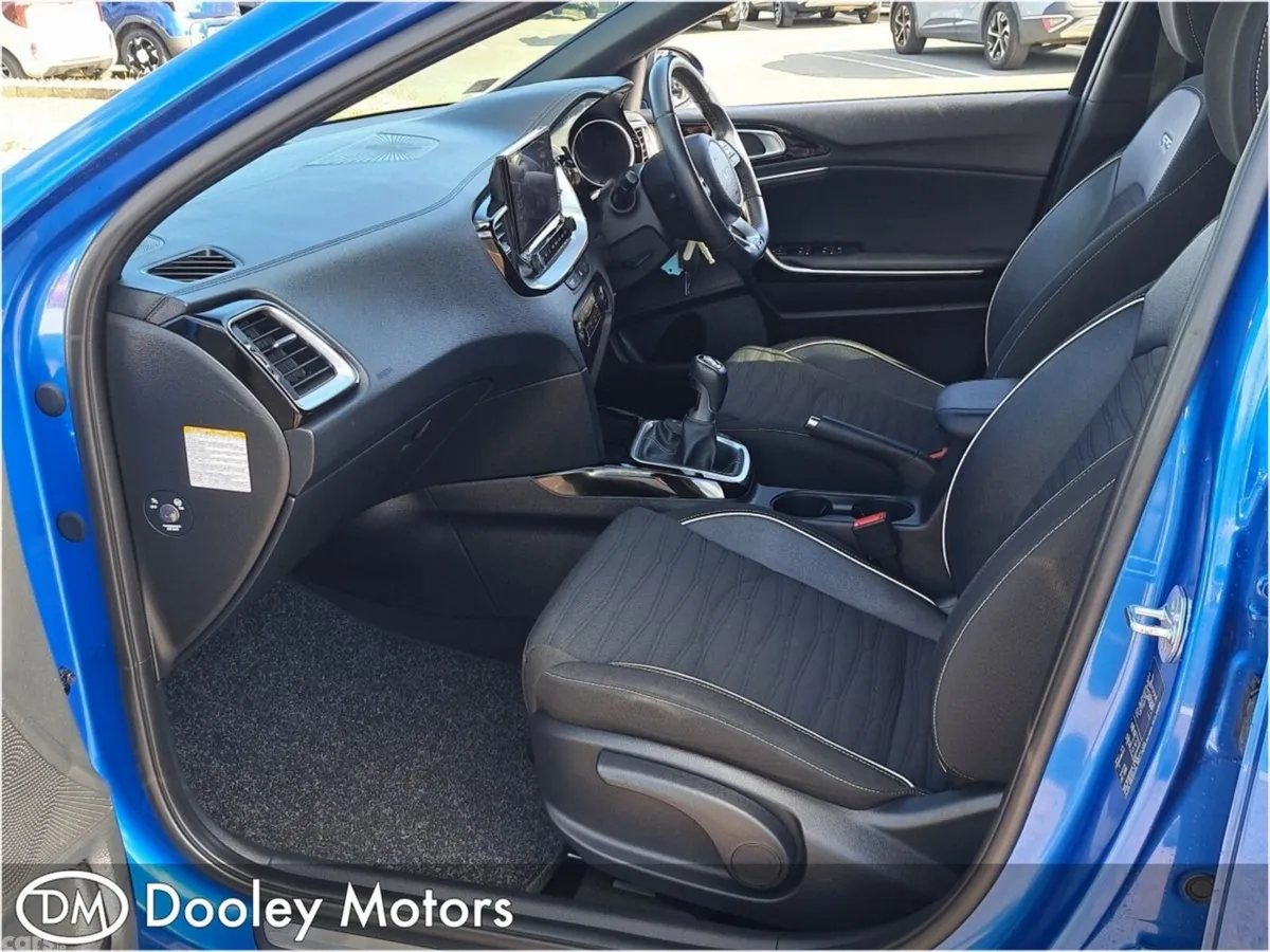 Kia Ceed Hatchback, Diesel Hybrid, 2023, Blue