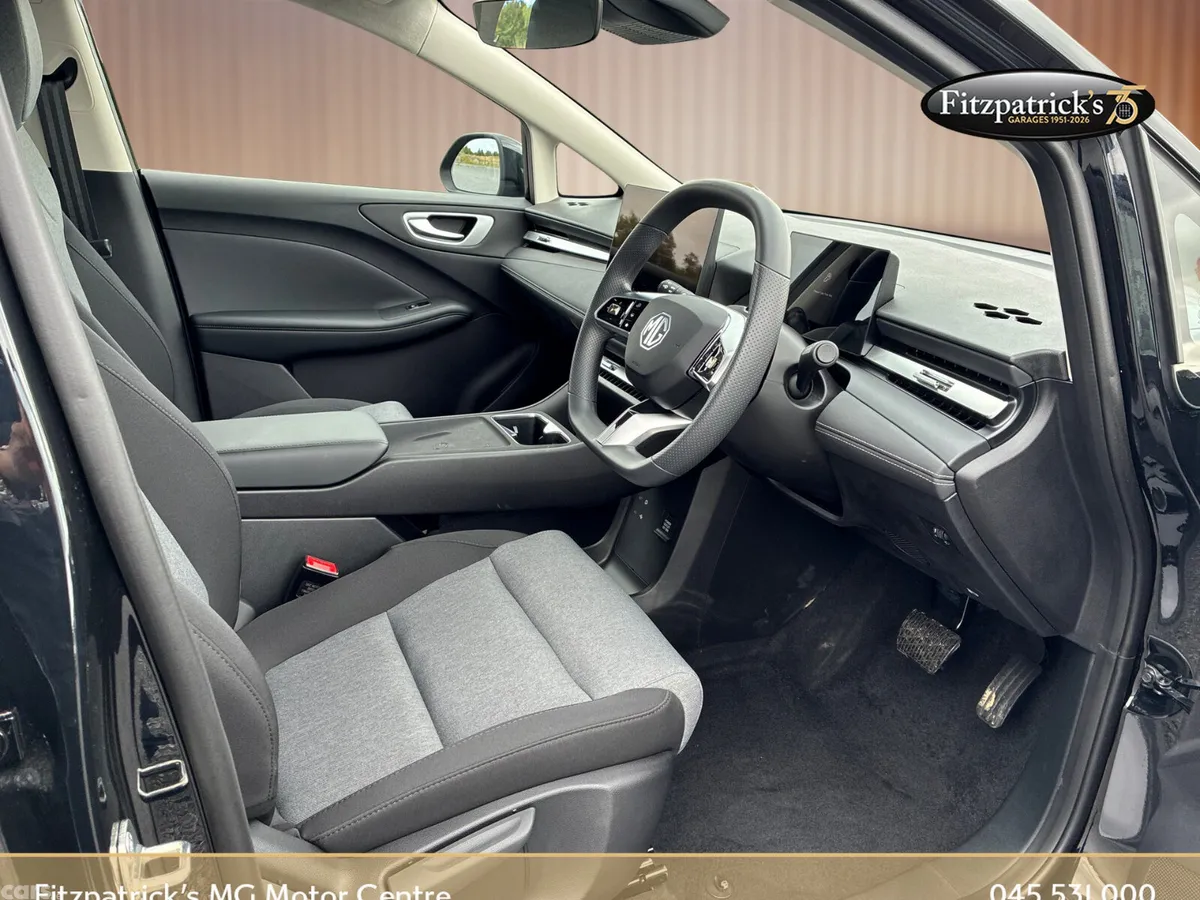MG MG4 Hatchback, Electric, 2026, Black