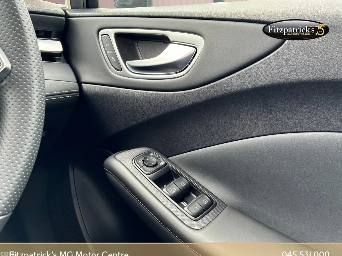 MG MG4 Hatchback, Electric, 2026, Black