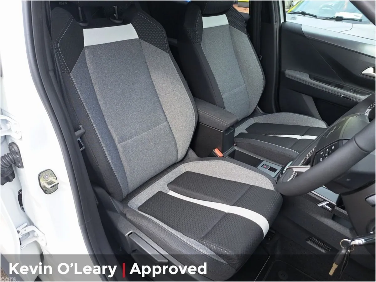 Opel Frontera SUV, Petrol Hybrid, 2026, White