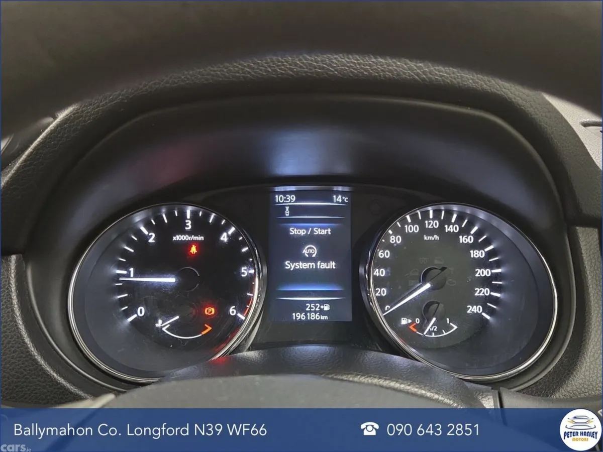 Nissan Qashqai SUV, Diesel, 2017, Grey