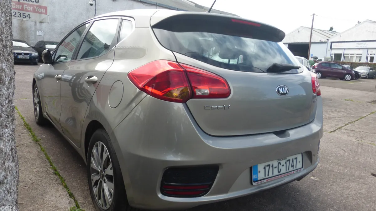Kia Ceed Hatchback, Diesel, 2017, Grey