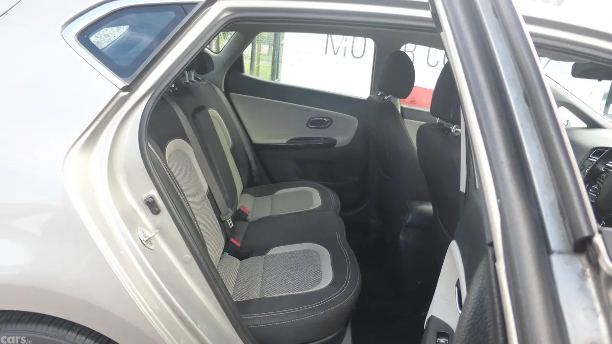 Kia Ceed Hatchback, Diesel, 2017, Grey
