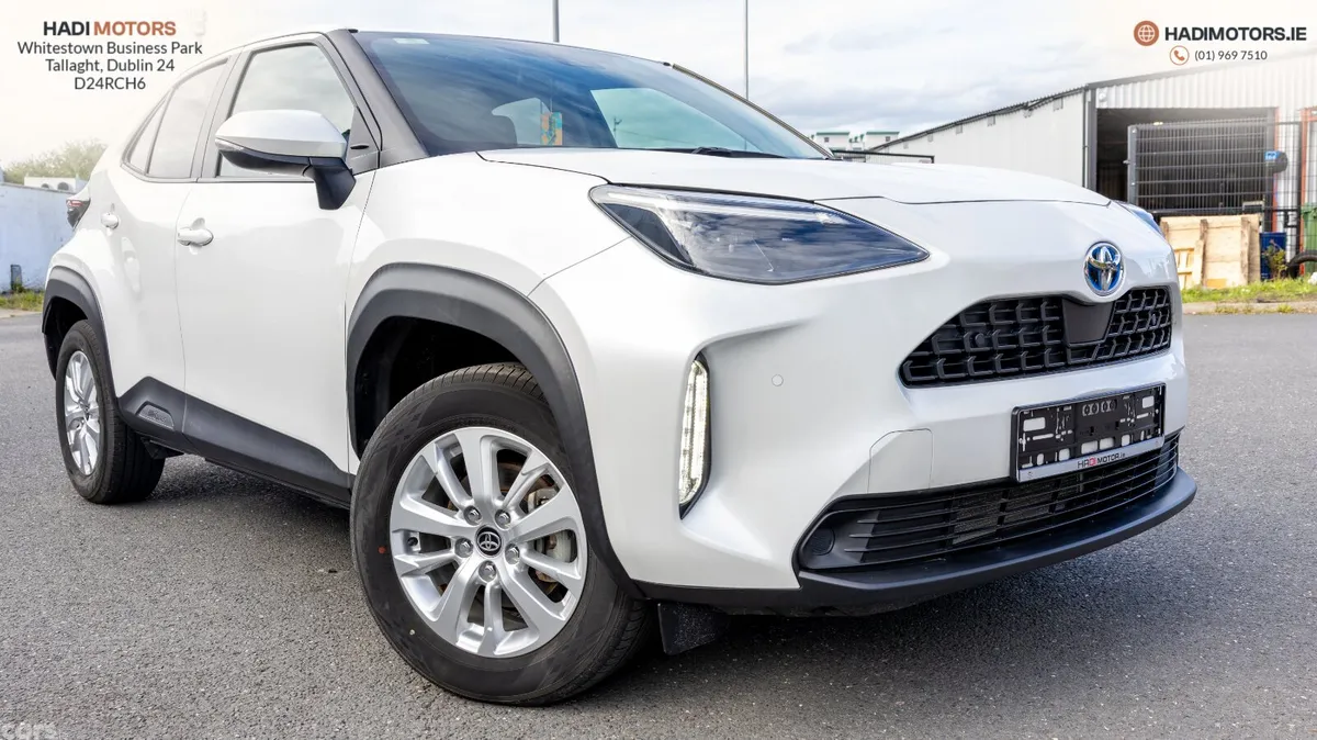 Toyota Yaris Cross SUV, Petrol Hybrid, 2022, White