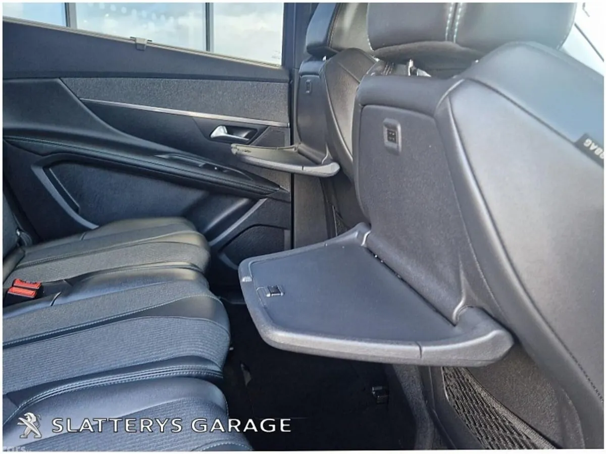 Peugeot 5008 SUV, Diesel, 2022, Grey