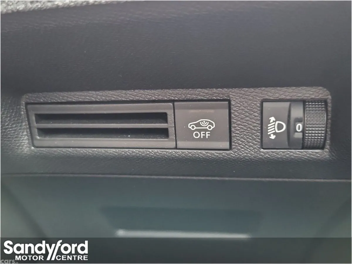 Peugeot 3008 SUV, Petrol, 2025, Black