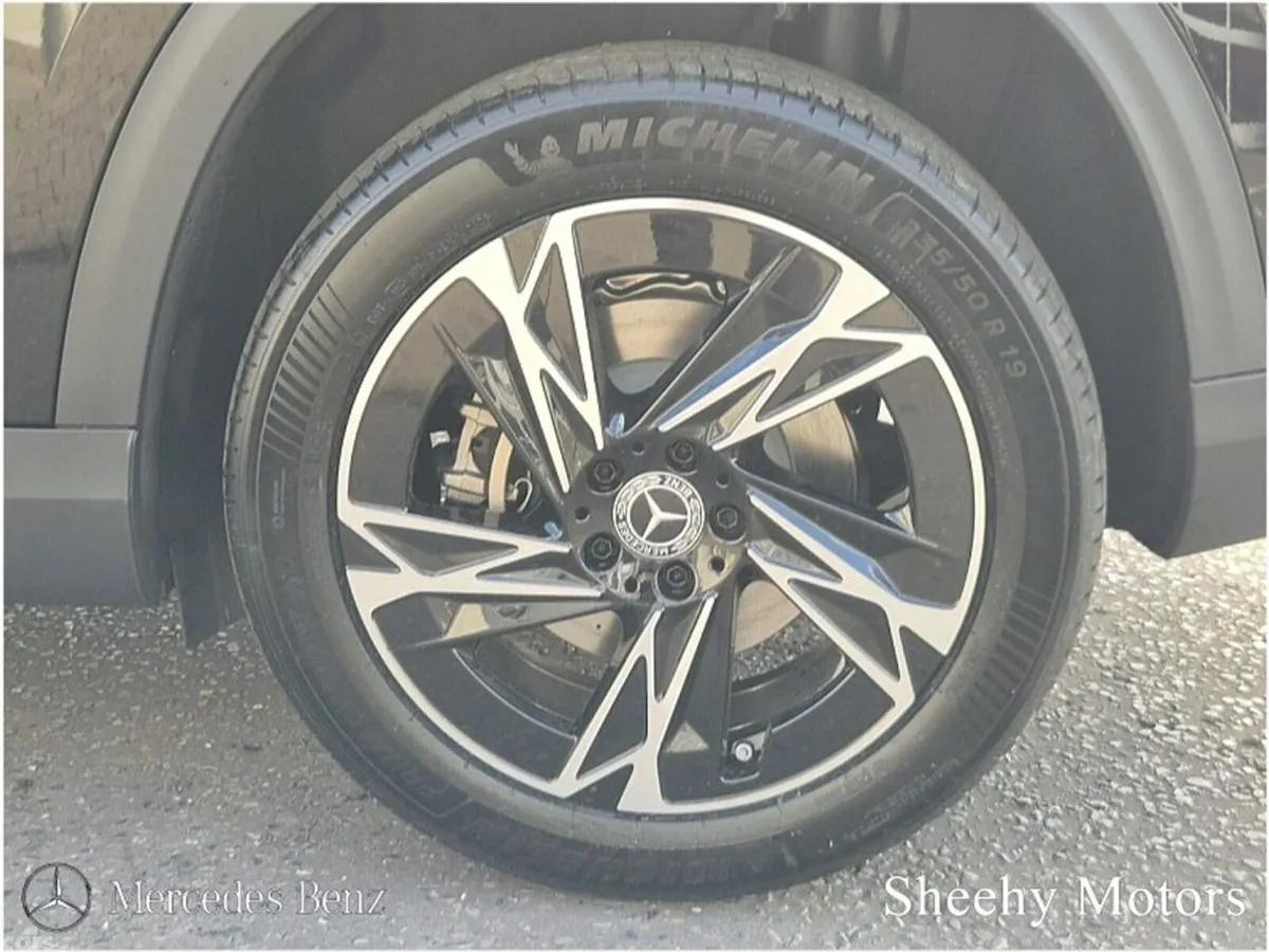 Mercedes-Benz GLB SUV, Petrol Hybrid, 2027, Black