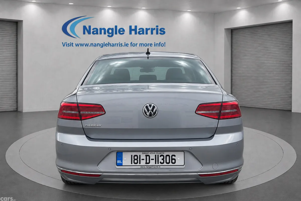 Volkswagen Passat Saloon, Diesel, 2018, Grey