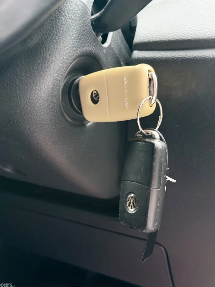Volkswagen Polo Hatchback, Petrol, 2014, White