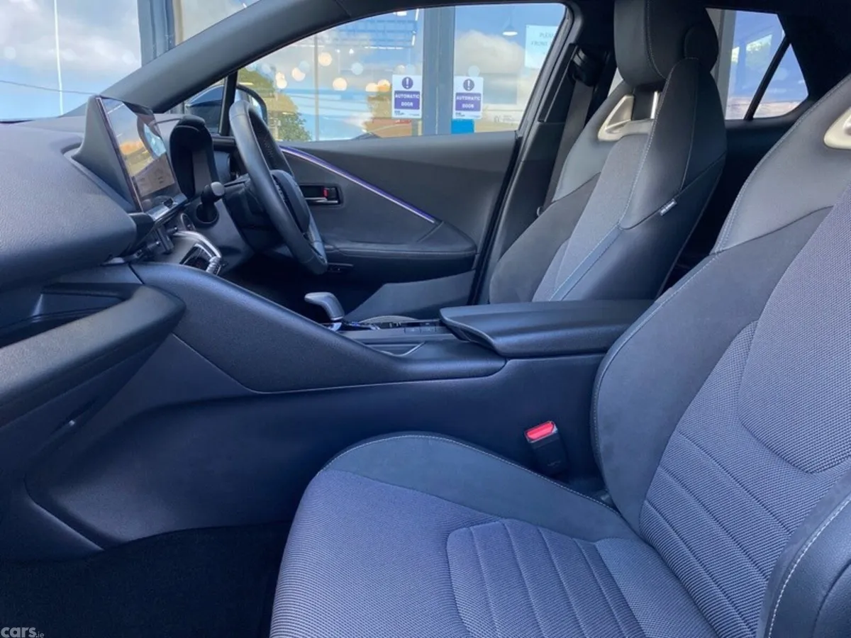 Toyota C-HR Hatchback, Petrol Plug-in Hybrid, 2024, White