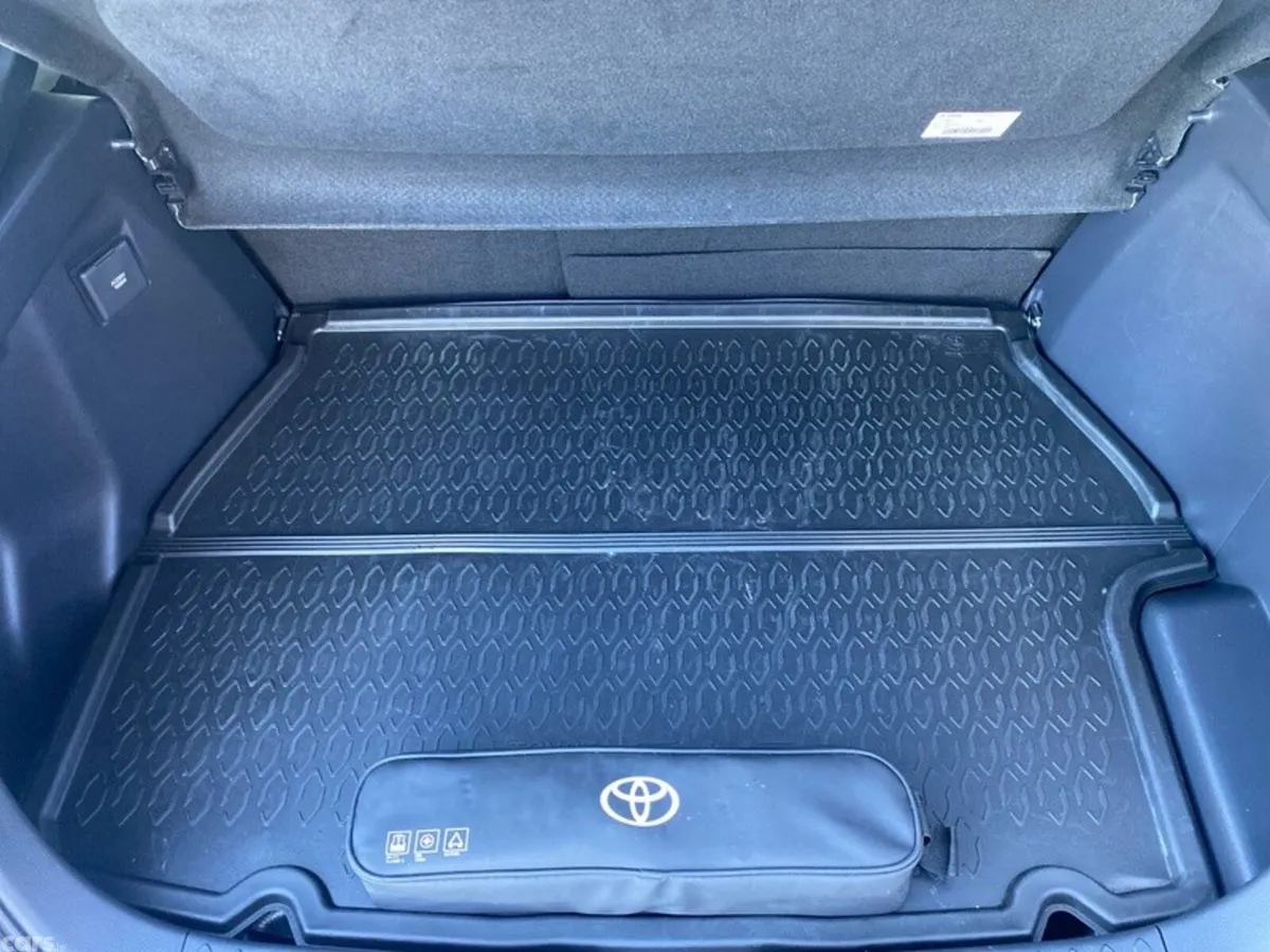 Toyota C-HR Hatchback, Petrol Plug-in Hybrid, 2024, White