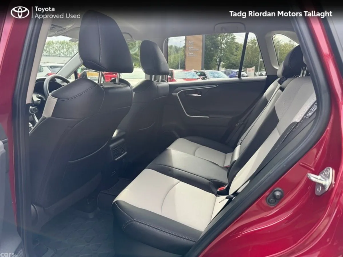 Toyota RAV4 SUV, Petrol Hybrid, 2023, Red