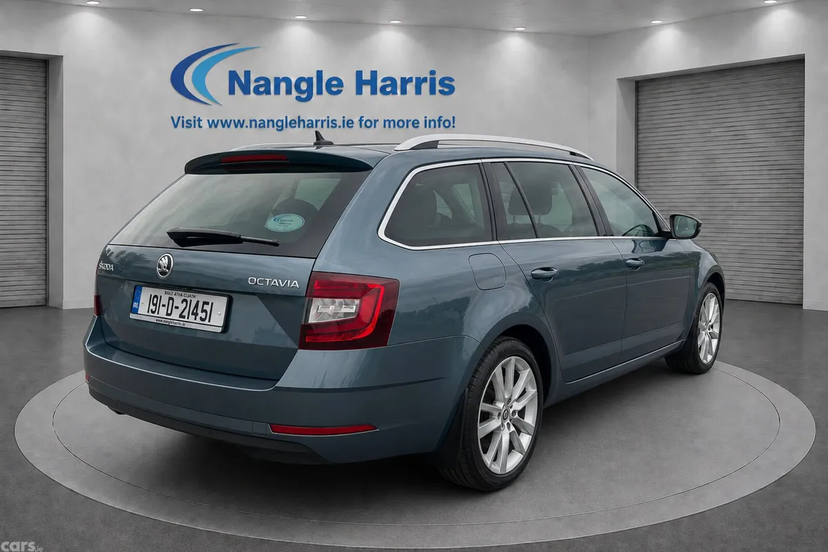 Skoda Octavia Estate, Diesel, 2019, Grey