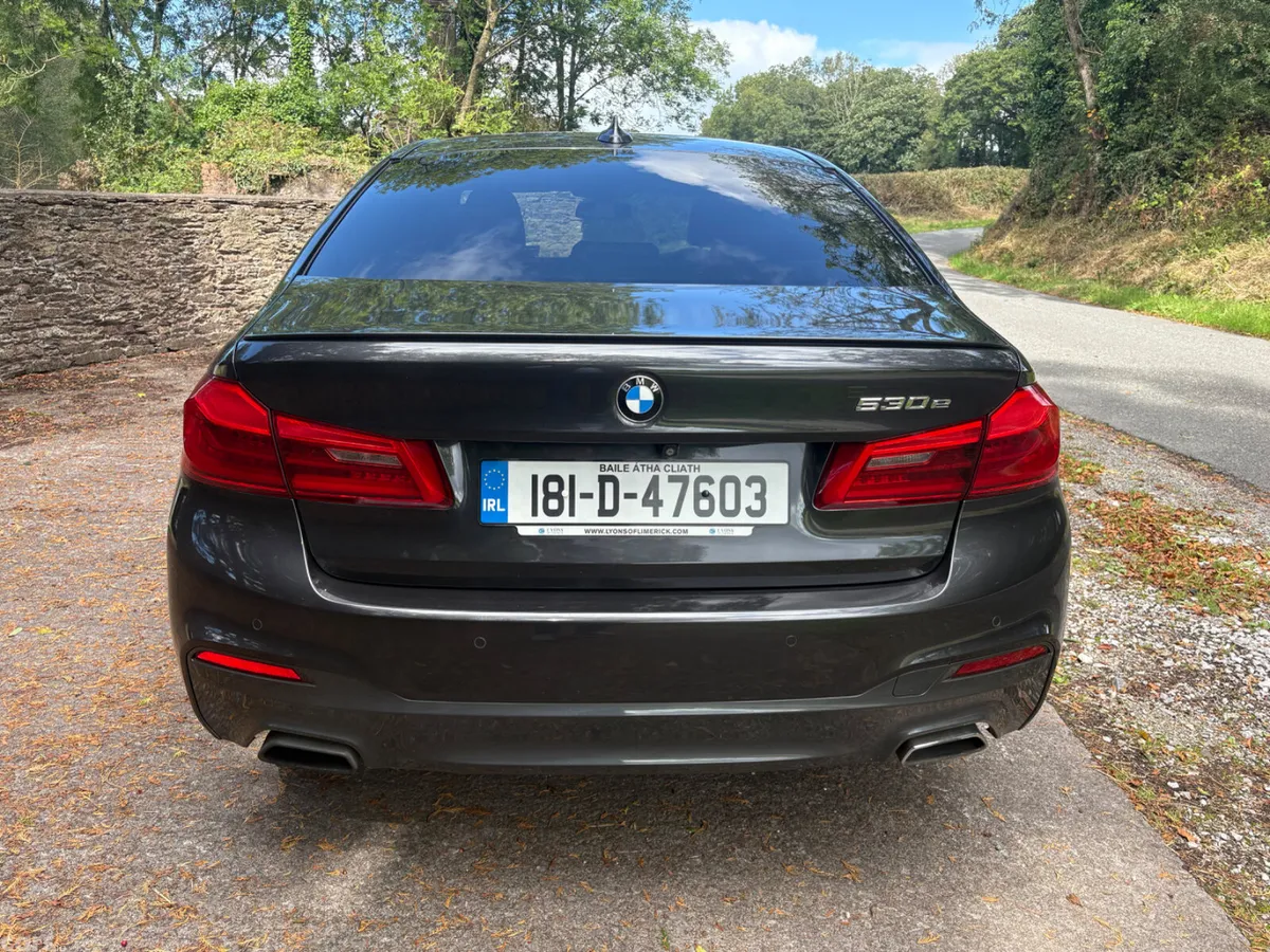 BMW 5-Series Saloon, Petrol Plug-in Hybrid, 2018, Grey