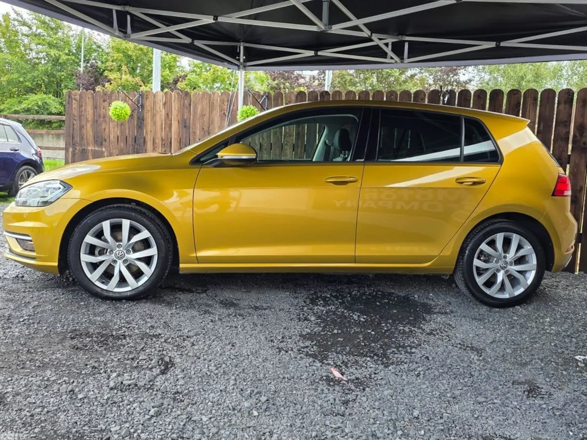 Volkswagen Golf Hatchback, Petrol, 2017, Yellow