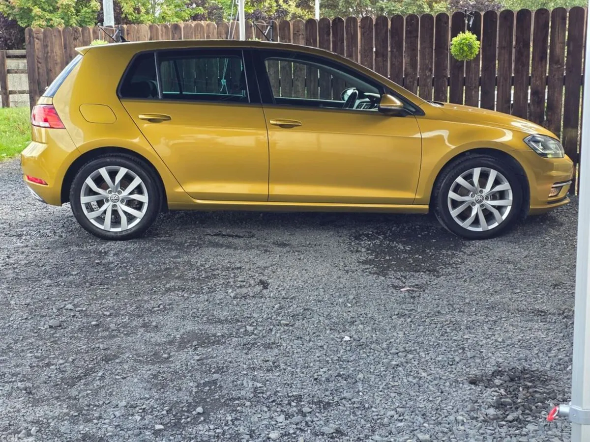 Volkswagen Golf Hatchback, Petrol, 2017, Yellow