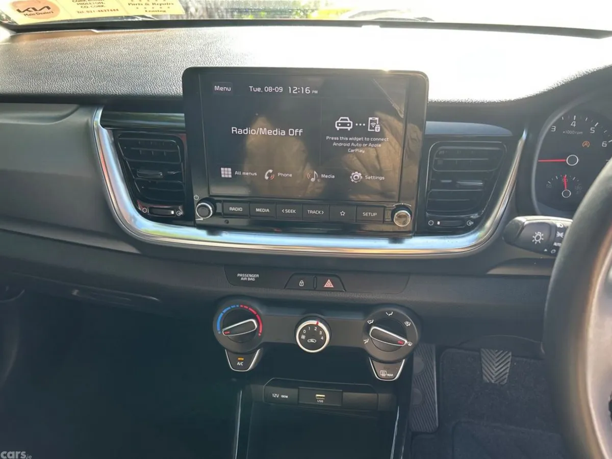 Kia Stonic Hatchback, Petrol, 2023, Red