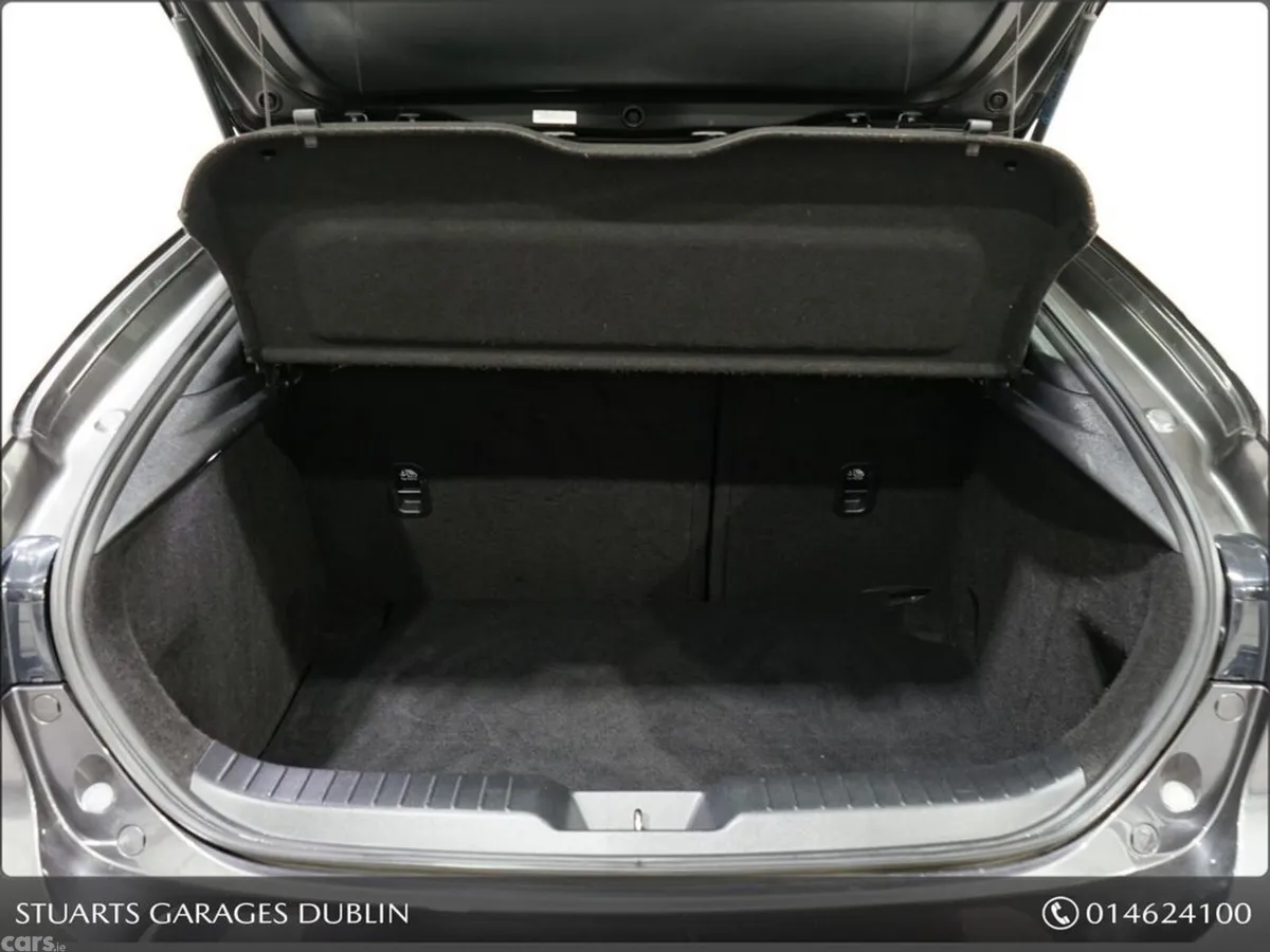 Mazda Mazda3 Hatchback, Petrol, 2026, Grey