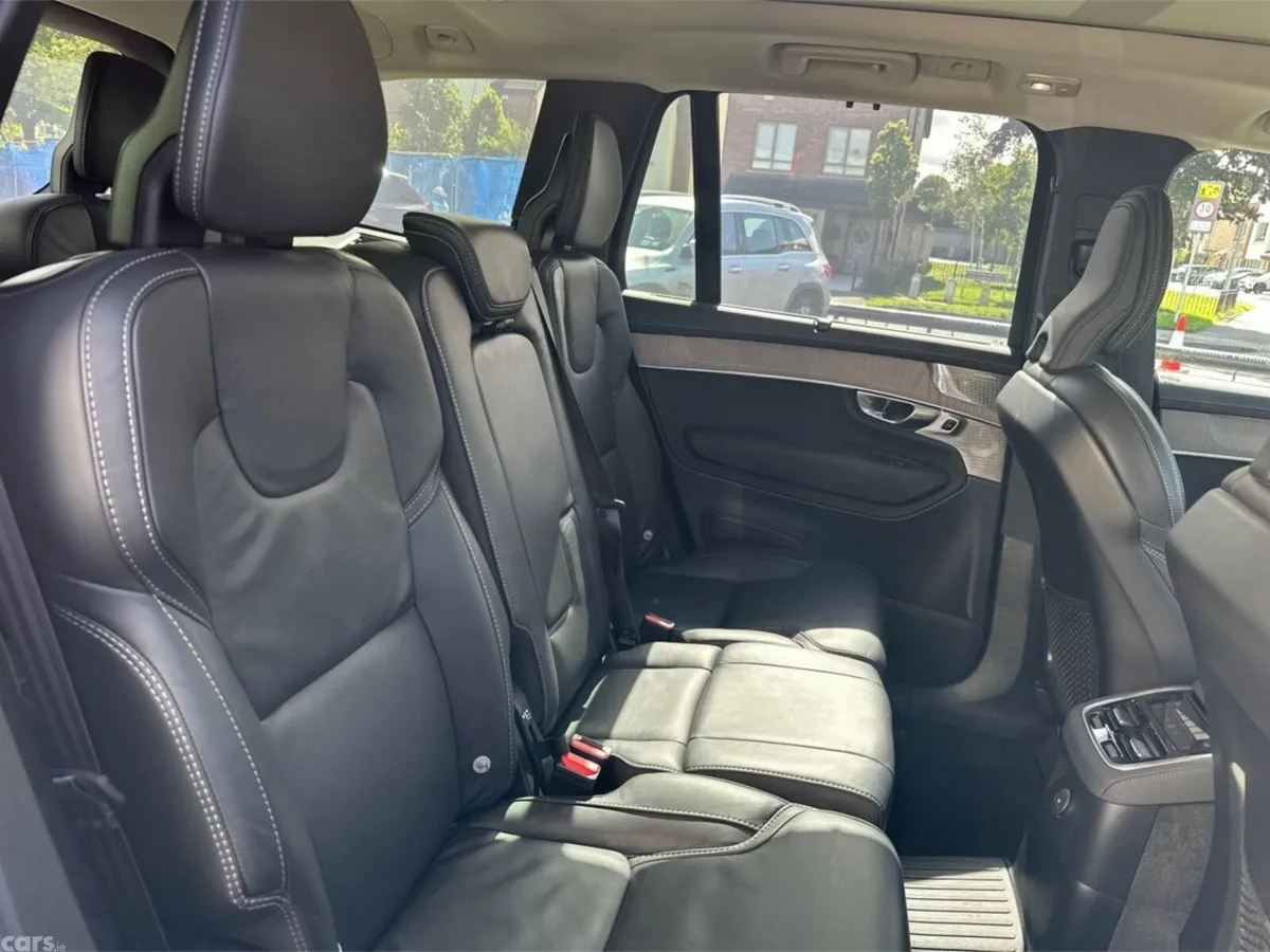 Volvo XC90 SUV, Petrol Plug-in Hybrid, 2025, Gold
