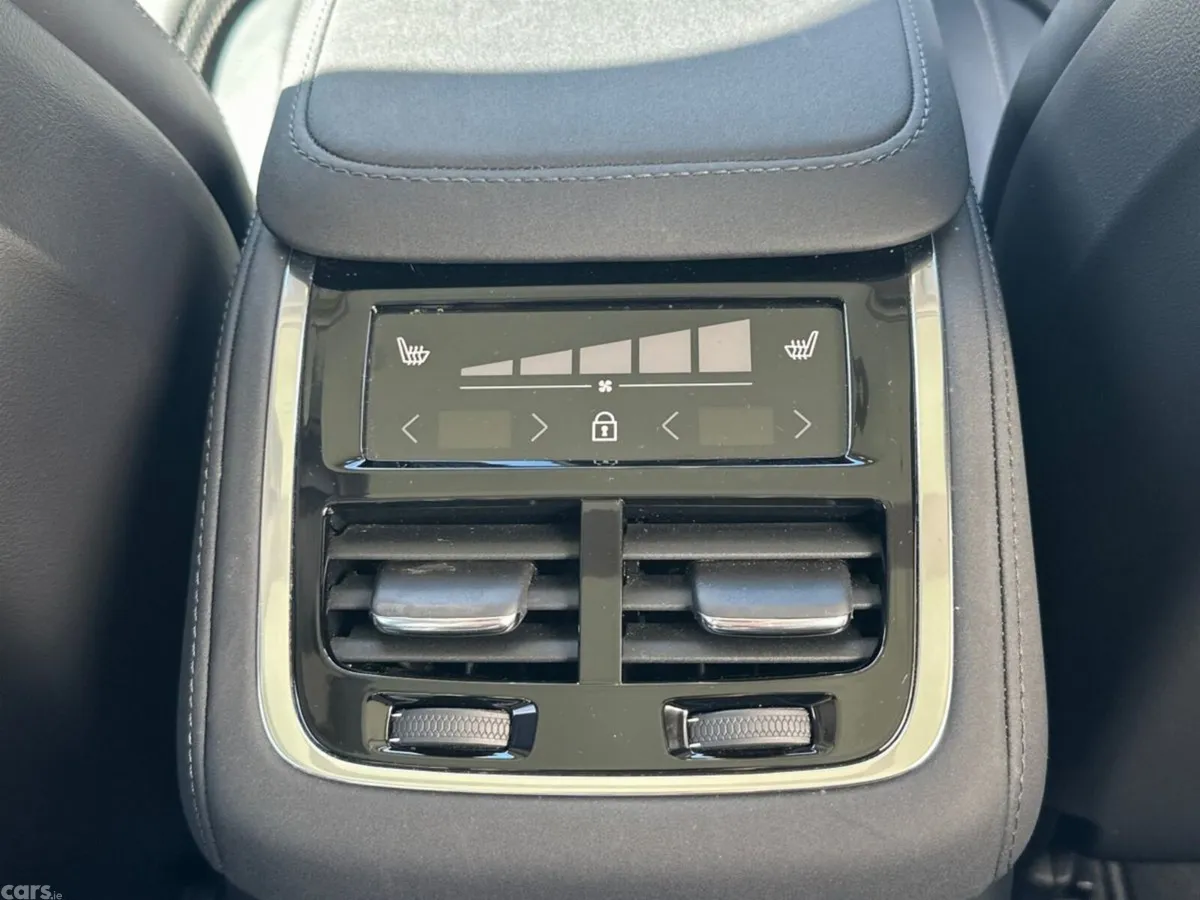 Volvo XC90 SUV, Petrol Plug-in Hybrid, 2025, Gold