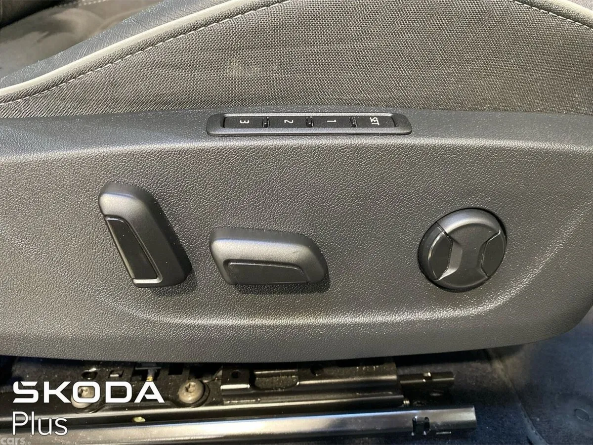 Skoda Enyaq Hatchback, Electric, 2023, Silver