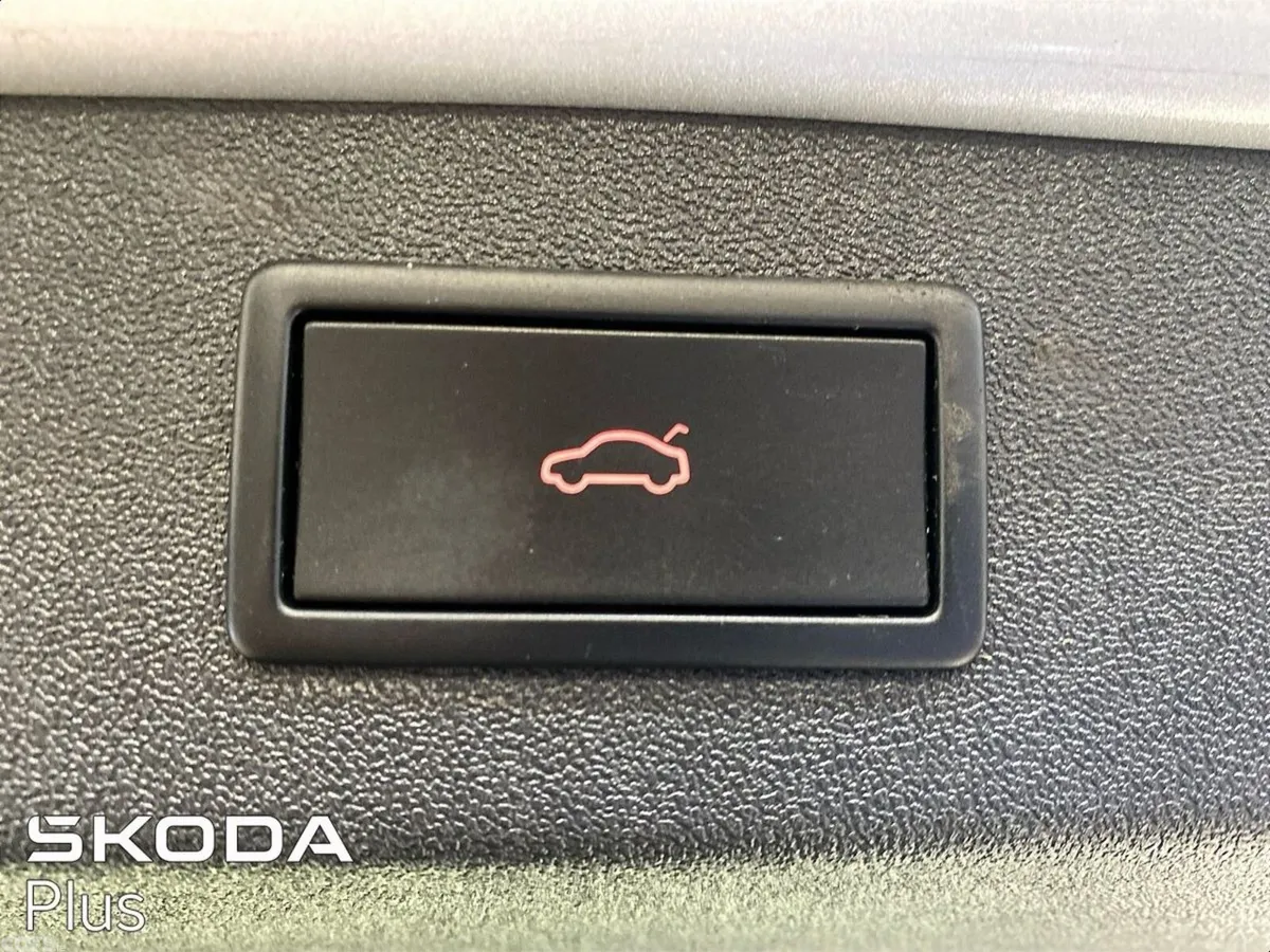 Skoda Enyaq Hatchback, Electric, 2023, Silver