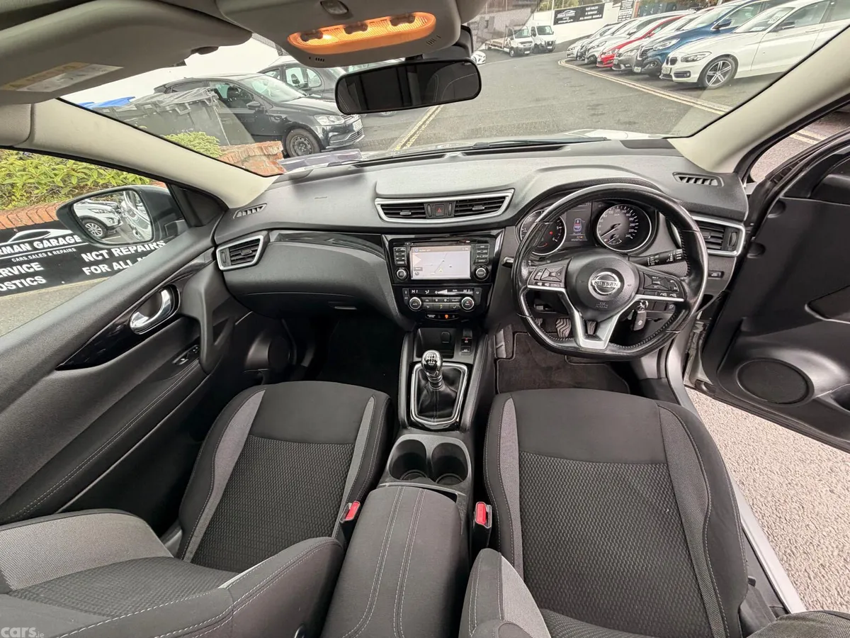 Nissan Qashqai MPV, Diesel, 2018, Grey