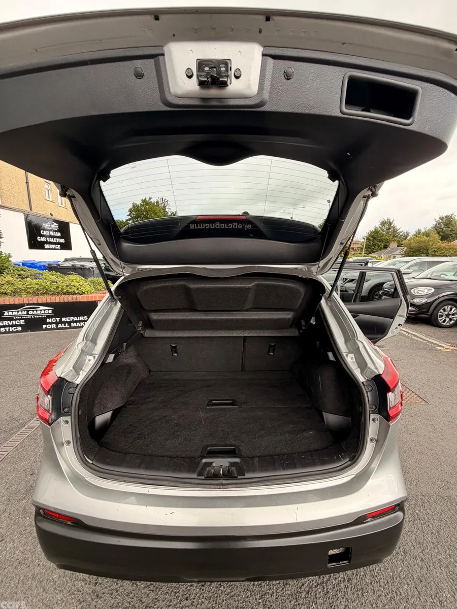 Nissan Qashqai MPV, Diesel, 2018, Grey
