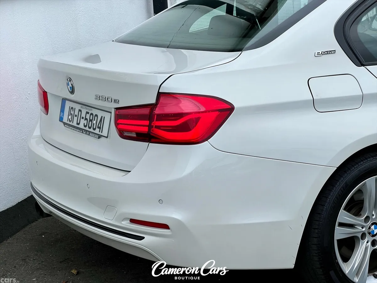 BMW 3-Series Saloon, Petrol Plug-in Hybrid, 2016, White